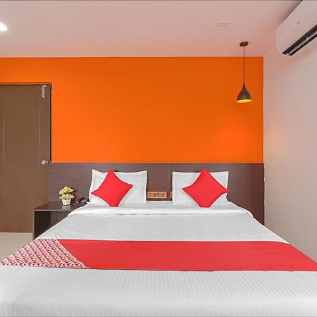 Super Hotel O Blooms Residency Near Baiyappanahalli Metro Station Бангалор Екстериор снимка