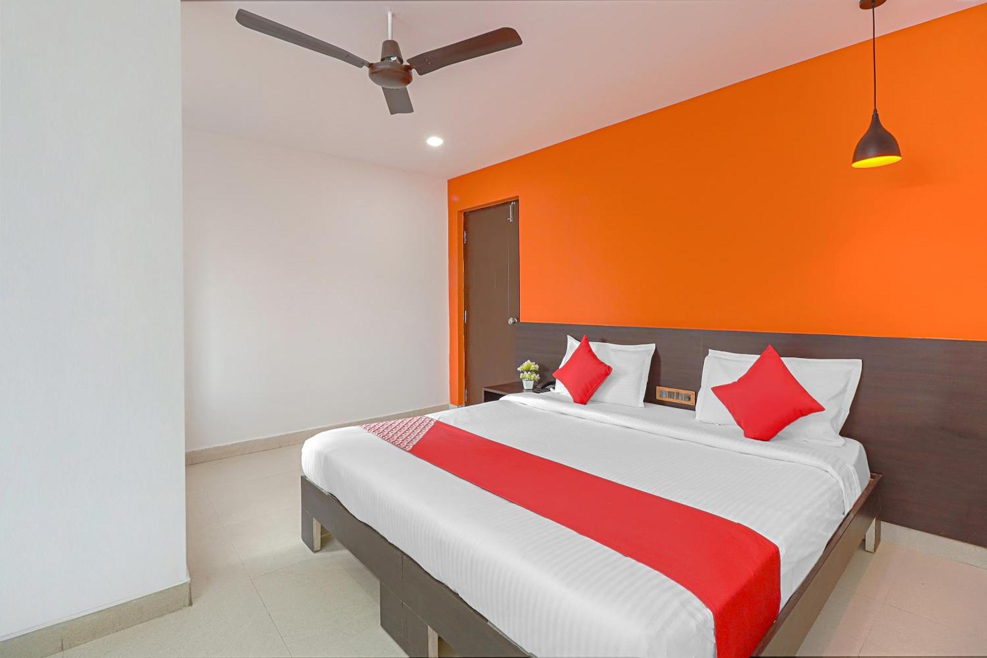 Super Hotel O Blooms Residency Near Baiyappanahalli Metro Station Бангалор Екстериор снимка