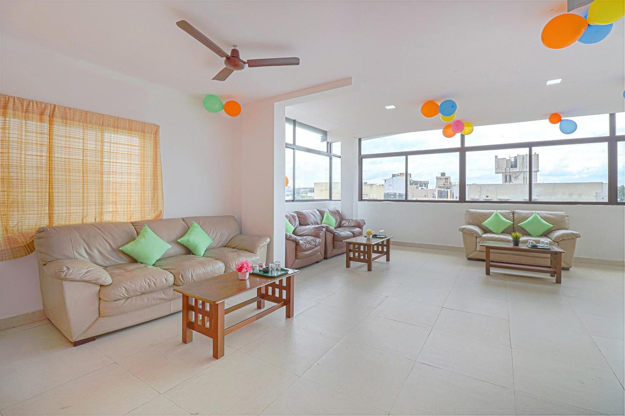 Super Hotel O Blooms Residency Near Baiyappanahalli Metro Station Бангалор Екстериор снимка