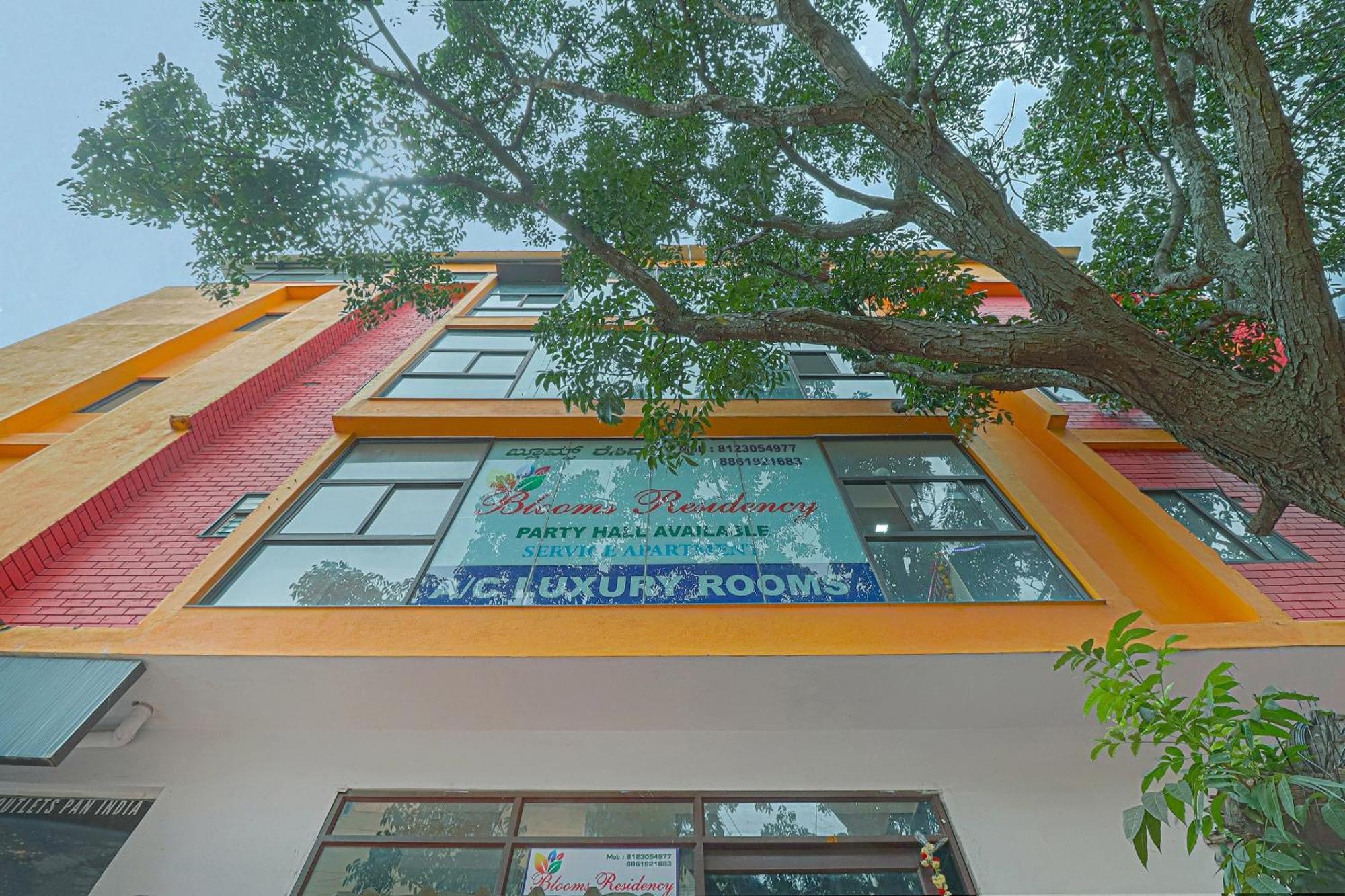 Super Hotel O Blooms Residency Near Baiyappanahalli Metro Station Бангалор Екстериор снимка